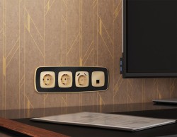 Комплект механизма компьютерной розетки Ambrella Volt RJ-45 (8P8C) CAT6A экранированной с автоматической защитной шторкой OMEGA MO612005 Шампань QUANT (OP6120, VM185)